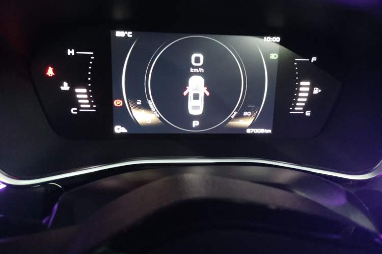 Used Geely Auto Preface 2021 2.0TD Luxury Version Odometer Close Up