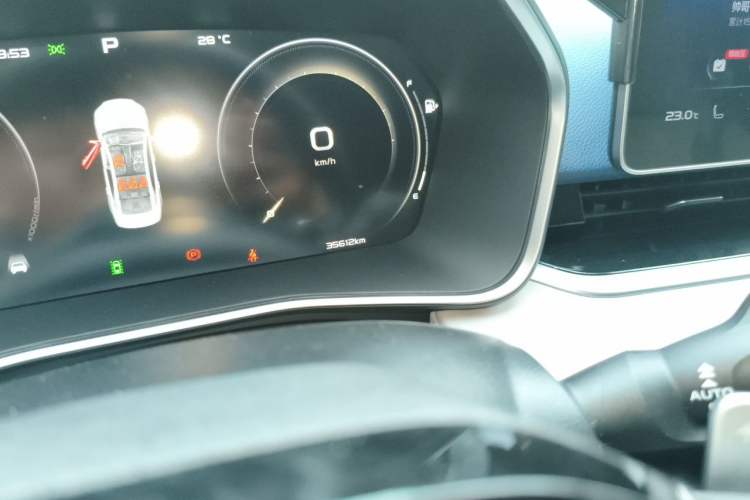Used Geely Auto Preface 2021 Revised Version 2.0TD Luxury Edition Odometer Close Up