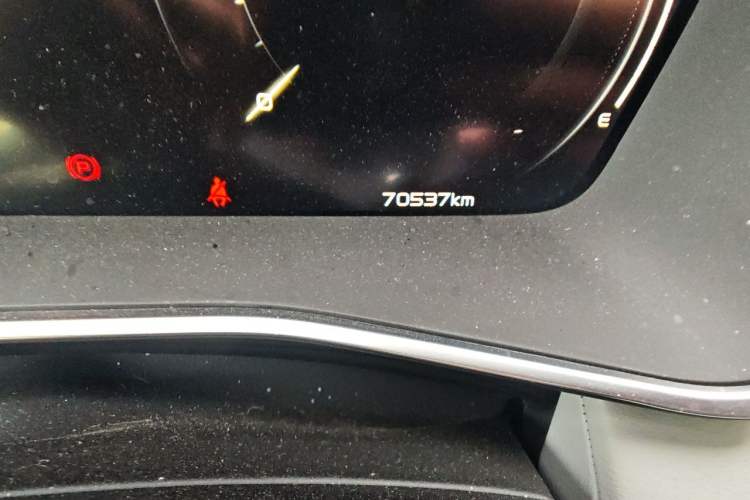 Used Geely Auto Preface 2021 2.0TD Luxury Version Odometer Close Up