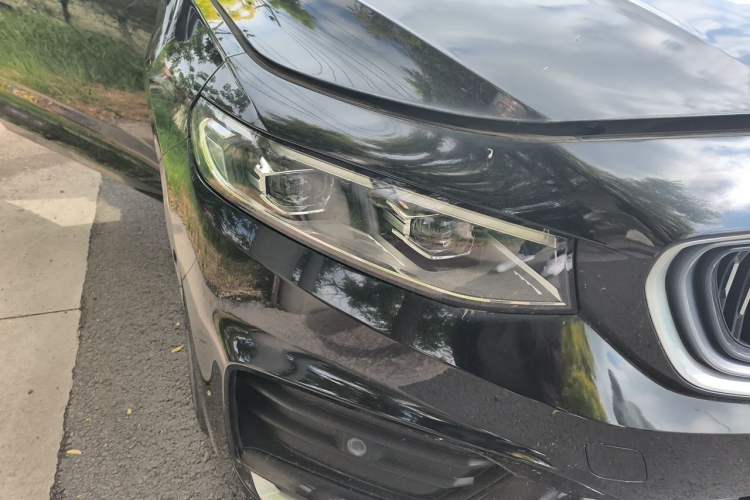 Used Geely Auto Preface 2021 2.0TD Flagship Edition Right Front Headlight