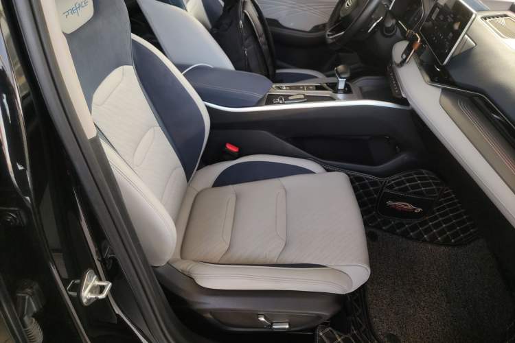 Used Geely Auto Preface 2021 Revised Version 2.0TD Luxury Edition Right Front Seat