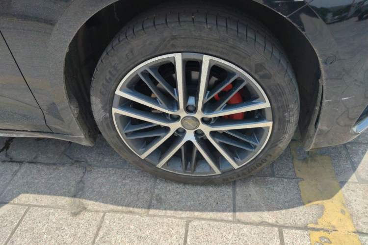 Used Geely Auto Preface 2021 2.0TD Luxury Version Right Front Wheel Hub