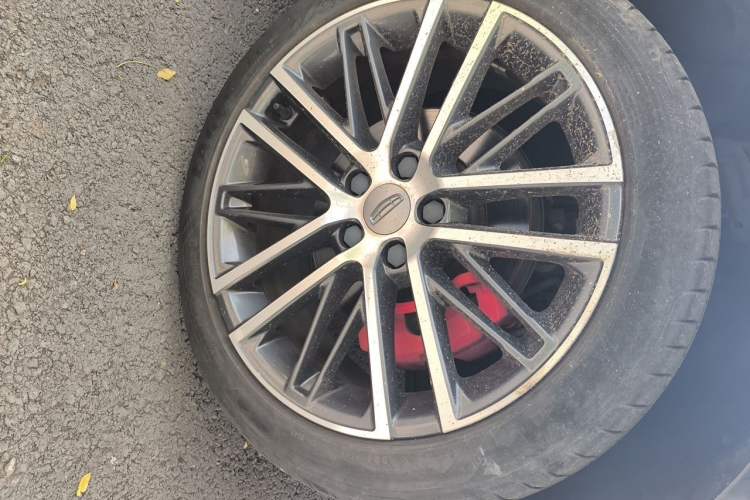 Used Geely Auto Preface 2021 2.0TD Flagship Edition Right Front Wheel Hub
