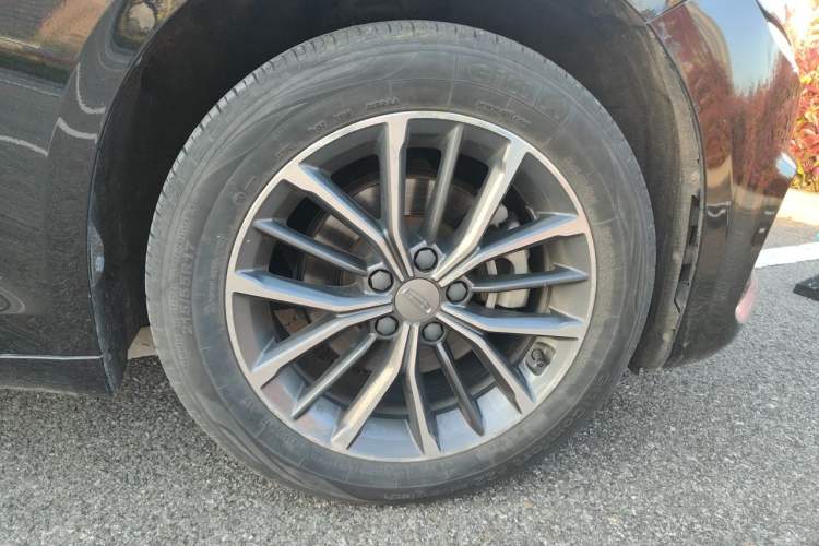 Used Geely Auto Preface 2021 2.0TD Luxury Version Right Front Wheel Hub
