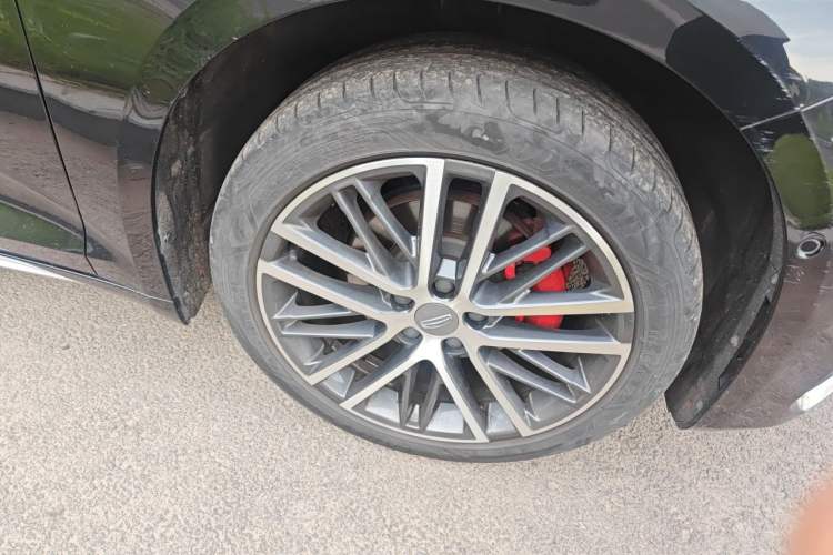 Used Geely Auto Preface 2021 Revised Version 2.0TD Luxury Edition Right Front Wheel Hub