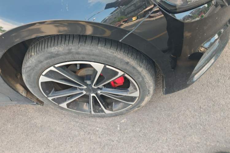 Used Geely Auto Preface 2021 2.0TD Space-Time Edition Hao Yue Right Front Wheel Hub