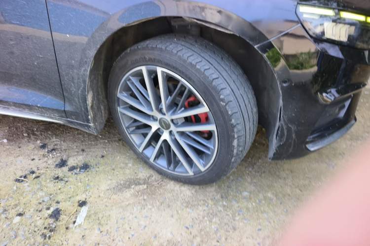 Used Geely Auto Preface 2021 Revised Version 2.0TD Luxury Edition Right Front Wheel Hub
