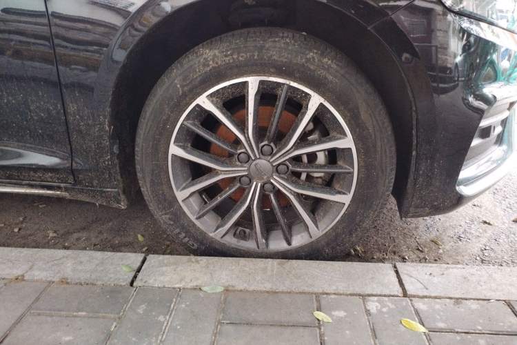 Used Geely Auto Preface 2021 2.0TD Luxury Version Right Front Wheel Hub