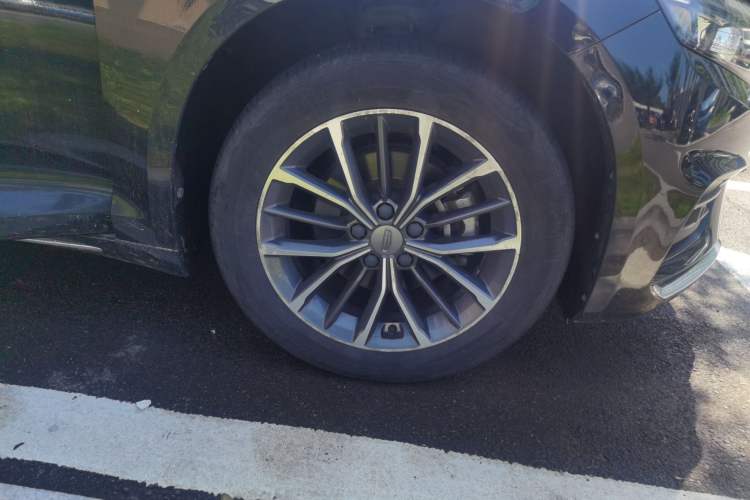 Used Geely Auto Preface 2021 2.0TD Luxury Version Right Front Wheel Hub