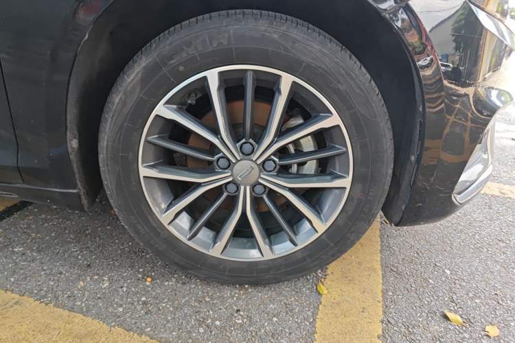 Used Geely Auto Preface 2021 2.0TD Luxury Version Right Front Wheel Hub