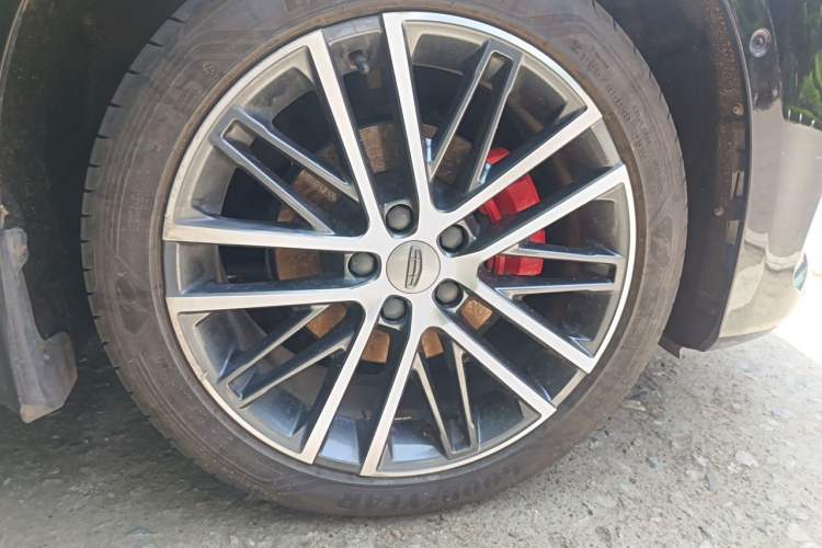 Used Geely Auto Preface 2021 2.0TD Luxury Version Right Front Wheel Hub