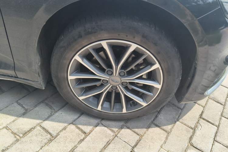 Used Geely Auto Preface 2021 2.0TD Luxury Version Right Front Wheel Hub