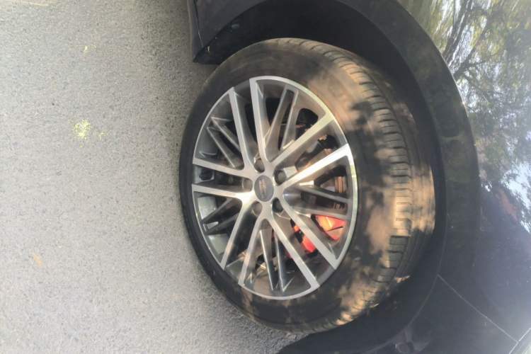 Used Geely Auto Preface 2021 2.0TD Luxury Version Right Front Wheel Hub