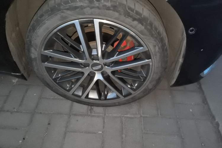 Used Geely Auto Preface 2021 Revised Version 2.0TD Luxury Edition Right Front Wheel Hub