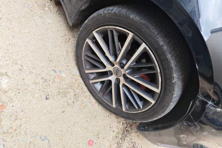 Used Geely Auto Preface 2021 2.0TD Luxury Version Right Front Wheel Hub