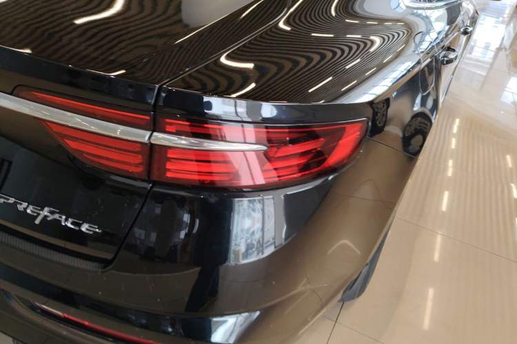 Used Geely Auto Preface 2021 2.0TD Luxury Version Right Rear Taillight