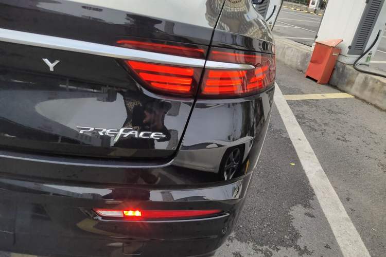 Used Geely Auto Preface 2021 Revised Version 2.0TD Luxury Edition Right Rear Taillight