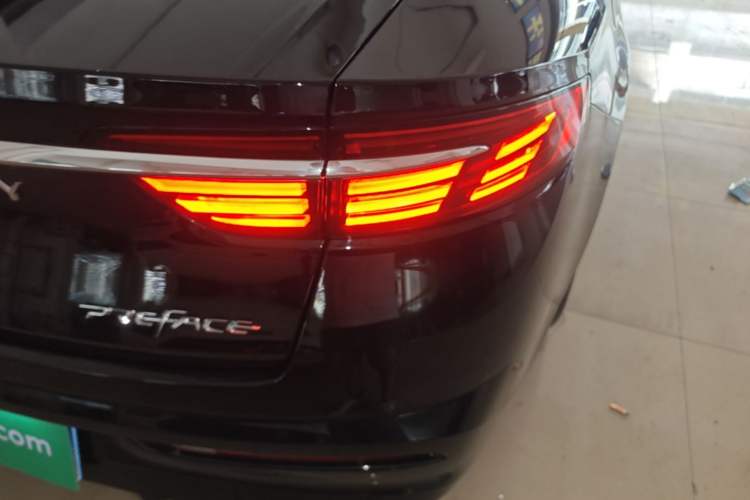 Used Geely Auto Preface 2021 Revised Version 2.0TD Luxury Edition Right Rear Taillight