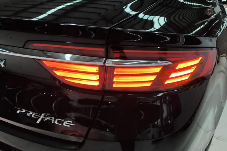 Used Geely Auto Preface 2021 2.0TD Luxury Version Right Rear Taillight