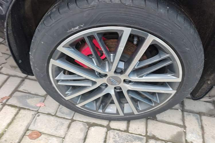 Used Geely Auto Preface 2021 Revised Version 2.0TD Luxury Edition Right Rear Wheel Hub