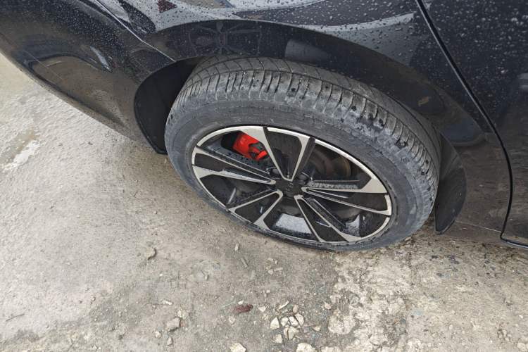 Used Geely Auto Preface 2021 2.0TD Space-Time Edition Hao Yue Right Rear Wheel Hub