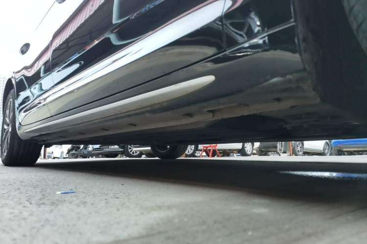 Used Geely Auto Preface 2021 2.0TD Luxury Version Right Side Sill