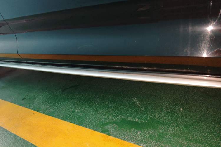 Used Geely Auto Preface 2021 2.0TD Luxury Version Right Side Sill