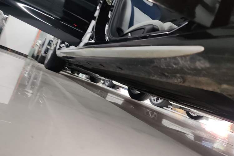 Used Geely Auto Preface 2021 Revised Version 2.0TD Luxury Edition Right Side Sill