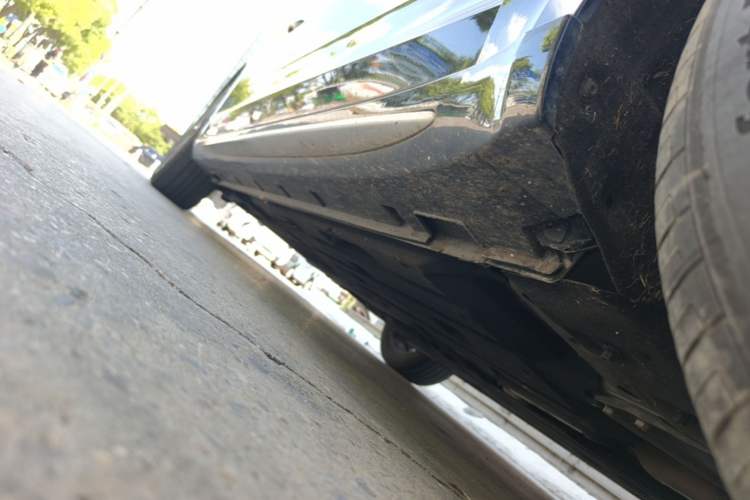 Used Geely Auto Preface 2021 2.0TD Luxury Version Right Side Sill