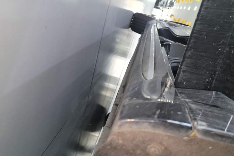 Used Geely Auto Preface 2021 2.0TD Luxury Version Right Side Sill