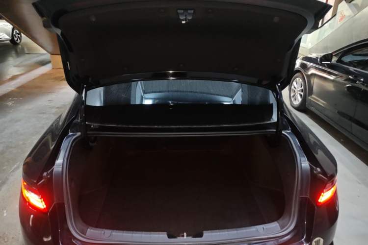 Used Geely Auto Preface 2021 Revised Version 2.0TD Luxury Edition Trunk