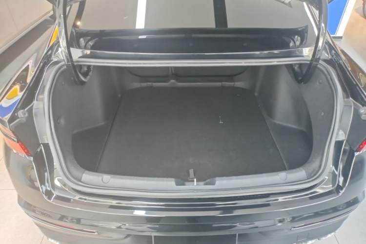 Used Geely Auto Preface 2021 2.0TD Space-Time Edition Starry Celestial Trunk