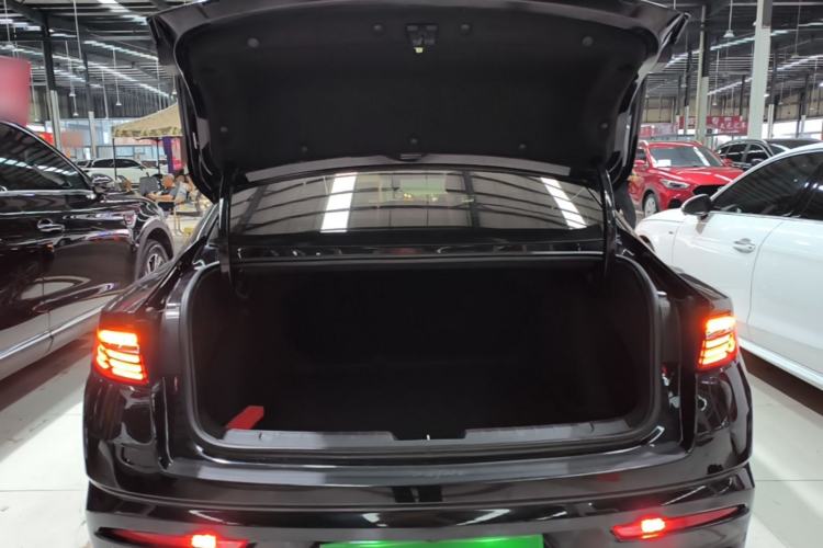 Used Geely Auto Preface 2021 2.0TD Luxury Version Trunk