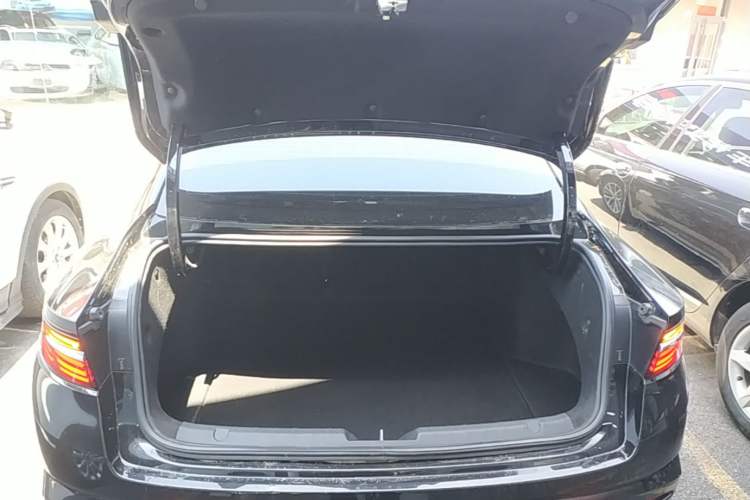 Used Geely Auto Preface 2021 2.0TD Luxury Version Trunk