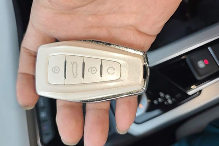 Used Geely Auto Preface 2021 Revised Version 2.0TD Luxury Edition Vehicle Key