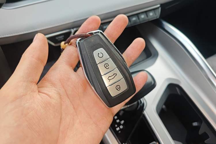 Used Geely Auto Preface 2021 Revised Version 2.0TD Luxury Edition Vehicle Key