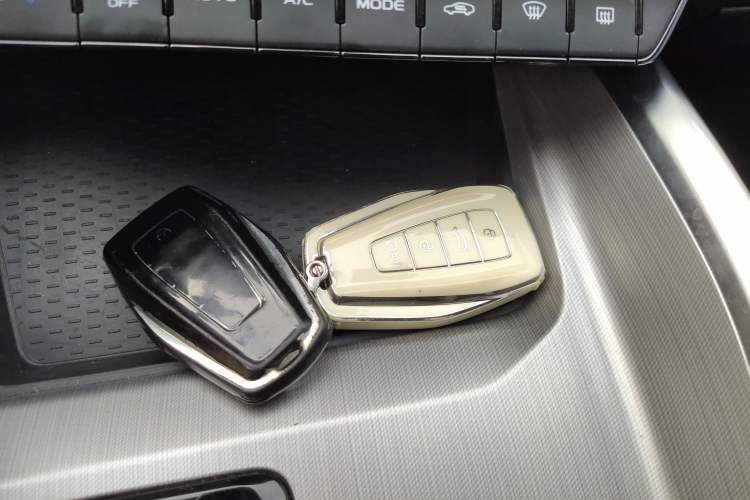 Used Geely Auto Preface 2021 Revised Version 2.0TD Luxury Edition Vehicle Key