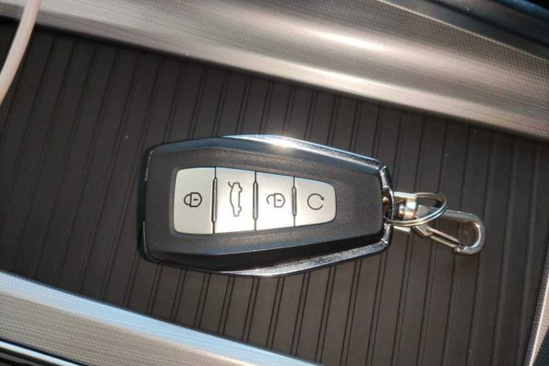 Used Geely Auto Preface 2021 Revised Version 2.0TD Luxury Edition Vehicle Key