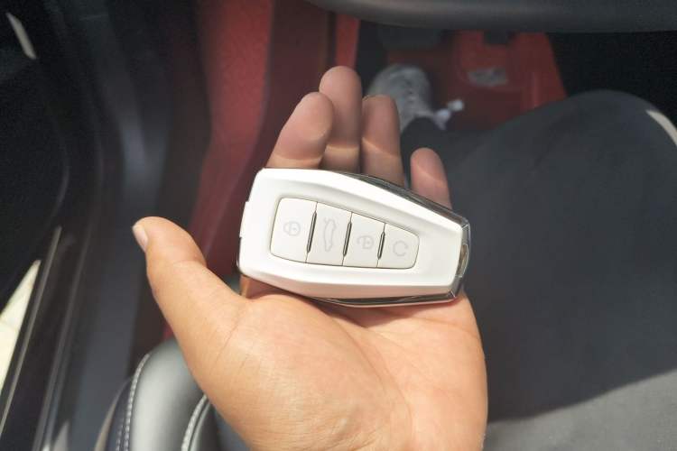 Used Geely Auto Preface 2021 2.0TD Luxury Version Vehicle Key