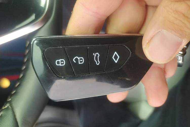 Used Geely Auto Preface 2021 Revised Version 2.0TD Luxury Edition Vehicle Key