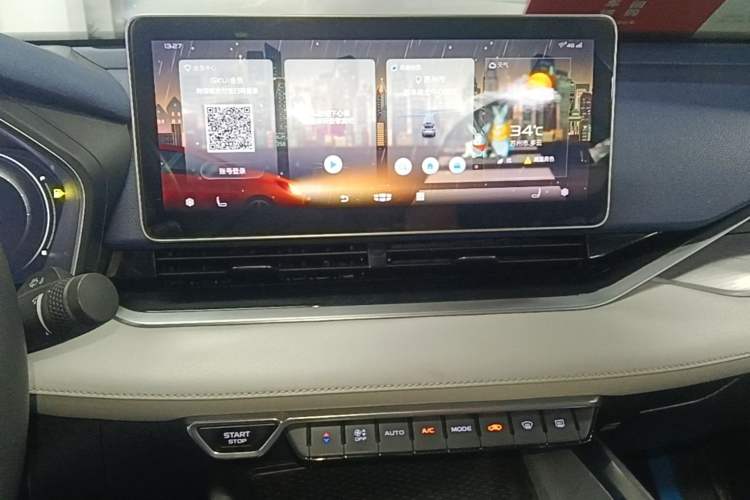 Used Geely Auto Preface 2021 Revised Version 2.0TD Luxury Edition Audio And AC Panel