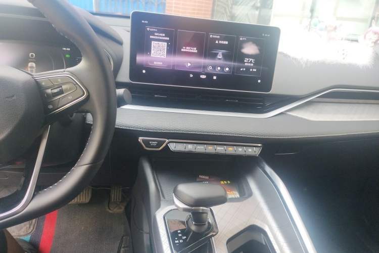 Used Geely Auto Preface 2021 2.0TD Luxury Version Audio And AC Panel