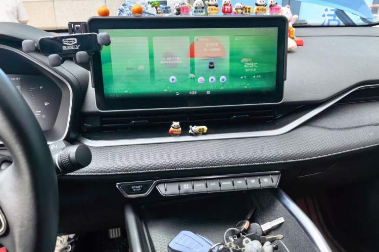 Used Geely Auto Preface 2021 2.0TD Luxury Version Audio And AC Panel