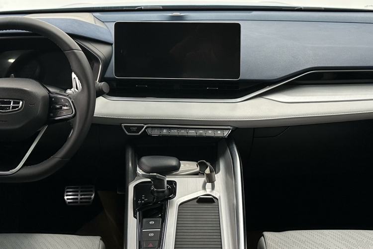 Used Geely Auto Preface 2021 Revised Version 2.0TD Luxury Edition Audio And AC Panel