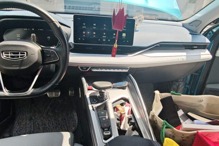 Used Geely Auto Preface 2021 2.0TD Flagship Edition Audio And AC Panel