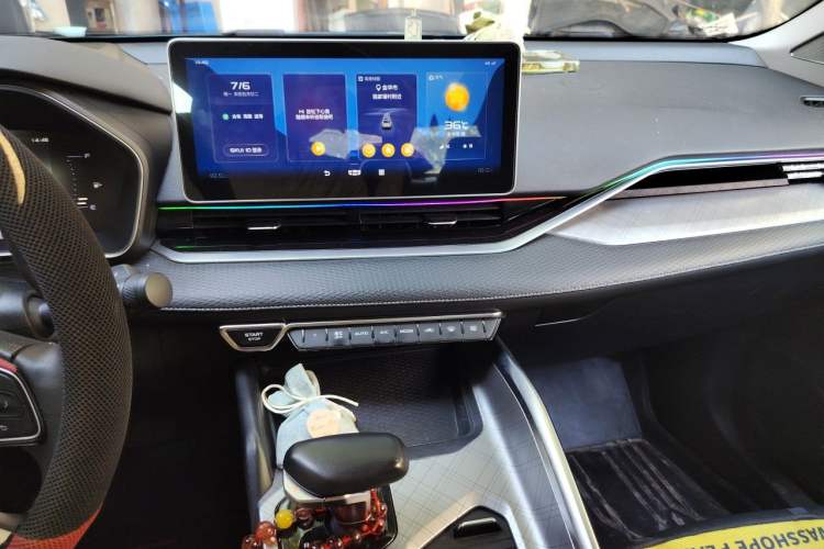 Used Geely Auto Preface 2021 2.0TD Luxury Version Audio And AC Panel