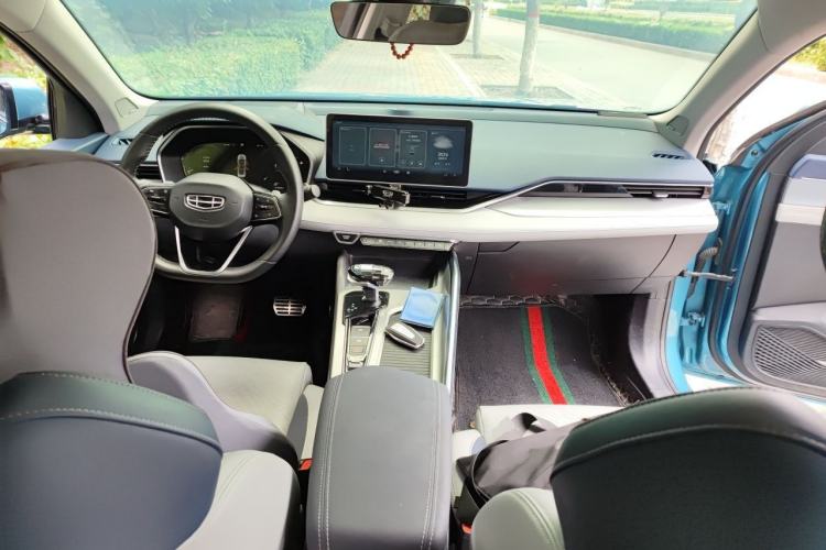 Used Geely Auto Preface 2021 2.0TD Designer's Recommended Edition Center Console