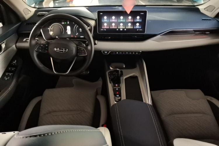 Used Geely Auto Preface 2021 2.0TD Designer's Recommended Edition Center Console