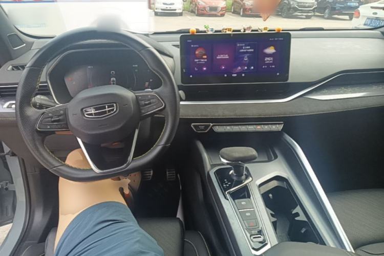 Used Geely Auto Preface 2021 2.0TD Space-Time Edition Hao Yue Center Console