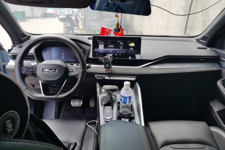 Used Geely Auto Preface 2021 2.0TD Space-Time Edition Hao Yue Center Console